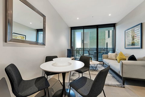 The Eminence Apartments By CLLIX - Accommodation Bookings 14