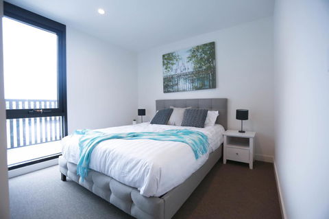 Box Hill 2 Bedroom Apt (La Maison) 02 - Accommodation Bookings 5