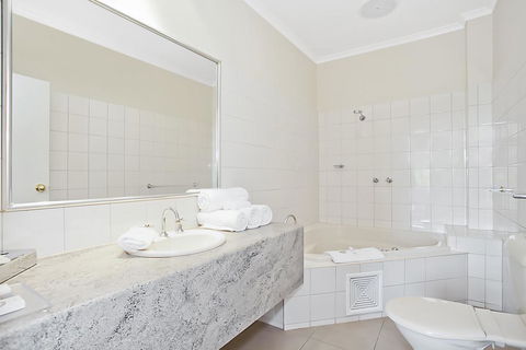 Quality Inn & Suites The Menzies - Accommodation Bookings 31