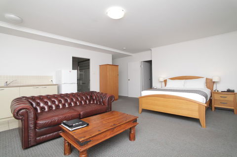 Quality Inn & Suites The Menzies - Accommodation Bookings 8