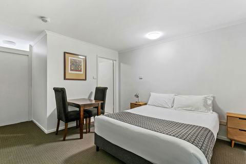 Quality Inn & Suites The Menzies - Accommodation Bookings 2