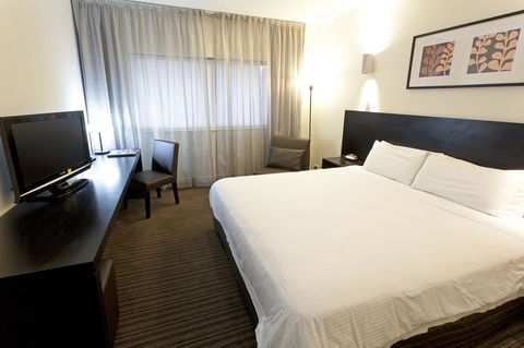 Causeway 353 Hotel - Accommodation Bookings 5