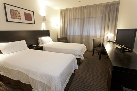Causeway 353 Hotel - Accommodation Bookings 6