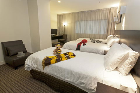 Causeway 353 Hotel - Accommodation Bookings 37