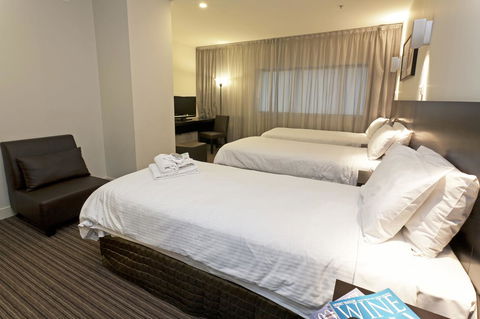 Causeway 353 Hotel - Accommodation Bookings 20