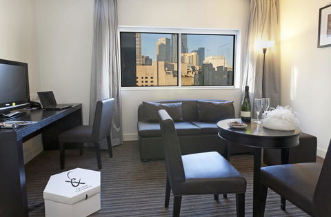Causeway 353 Hotel - Accommodation Bookings 36