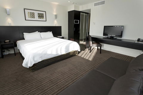 Causeway 353 Hotel - Accommodation Bookings 8