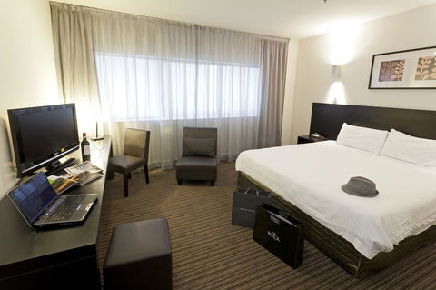 Causeway 353 Hotel - Accommodation Bookings 24