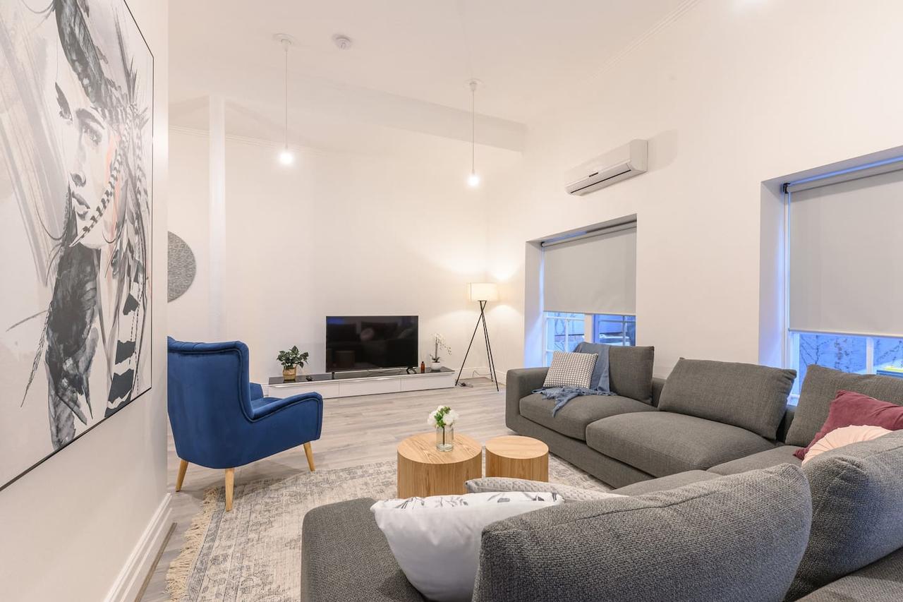  Accommodation Bookings