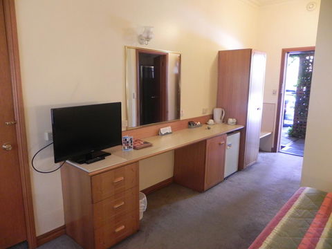 St Georges Motor Inn - Accommodation Bookings 44