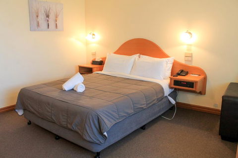 St Georges Motor Inn - Accommodation Bookings 32