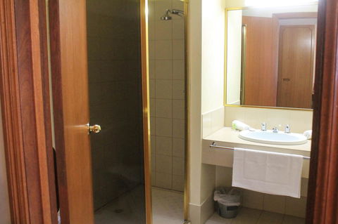 St Georges Motor Inn - Accommodation Bookings 6
