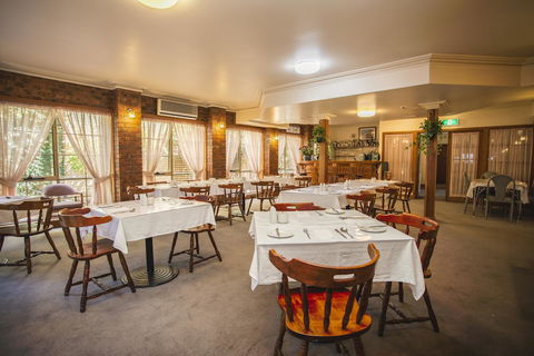 St Georges Motor Inn - Accommodation Bookings 42