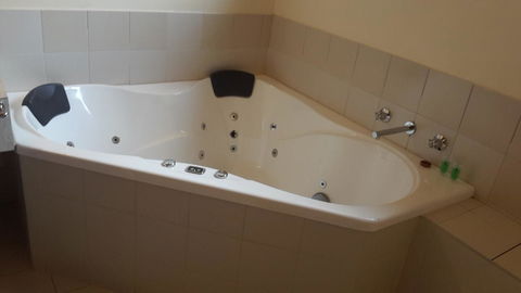 St Georges Motor Inn - Accommodation Bookings 43