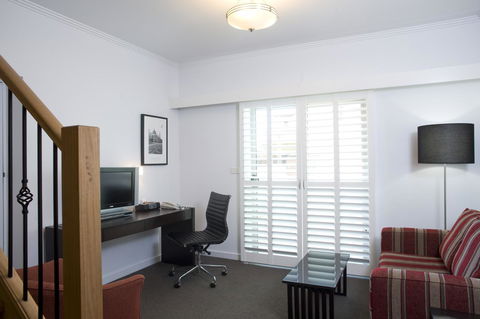 Alto Hotel On Bourke - Accommodation Bookings 24