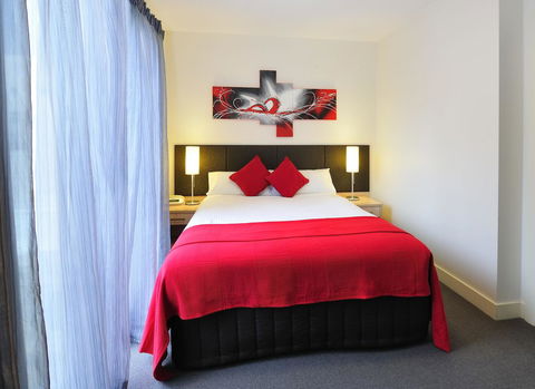 Metro Apartments On Bank Place - Accommodation Bookings 9