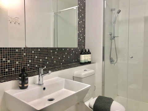 Nest-Apartments Sea View Apartments - Accommodation Bookings 7