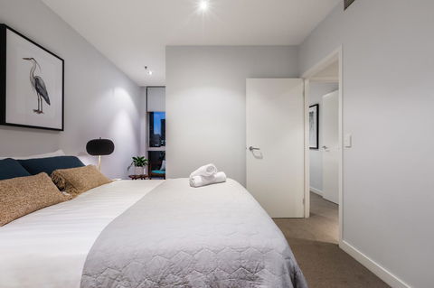 Auguste, Melbourne CBD Private Accommodation With Parking - Accommodation Bookings 7