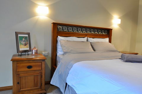 Crimea Retreat - Accommodation Bookings 7