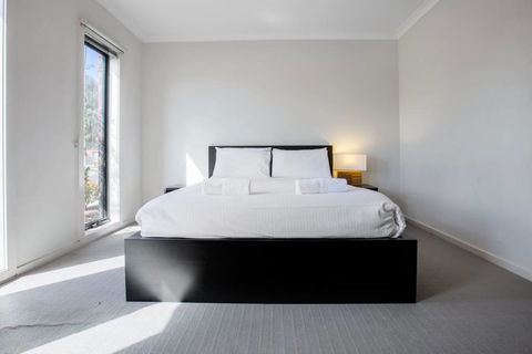 Holiday Rose - Accommodation Bookings 0
