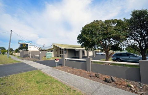 Pelicans Motel San Remo - Accommodation Bookings 1