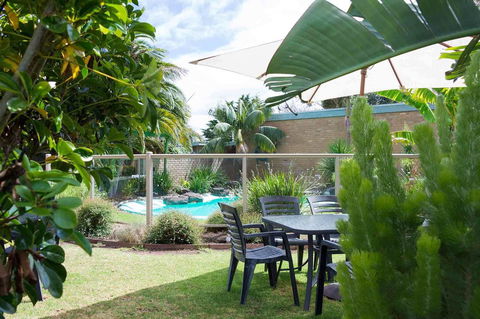 Tropicana Motor Inn - Accommodation Bookings 44