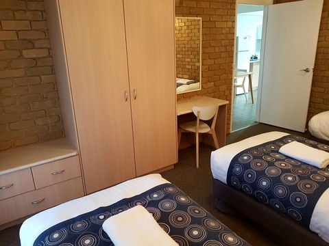 Tropicana Motor Inn - Accommodation Bookings 29