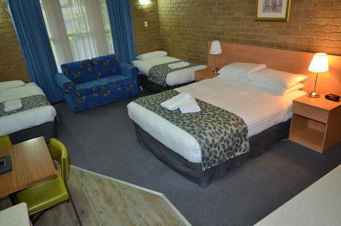 Tropicana Motor Inn - Accommodation Bookings 7