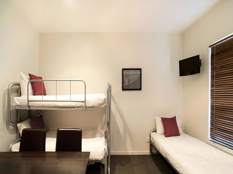 The Waves Apartments - Accommodation Bookings 30