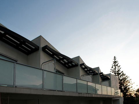 The Waves Apartments - Accommodation Bookings 24