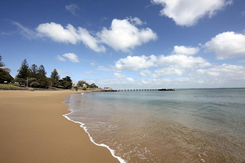 The Waves Apartments - Accommodation Bookings 33