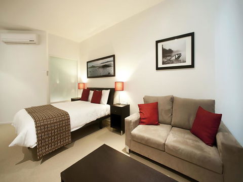 The Waves Apartments - Accommodation Bookings 13