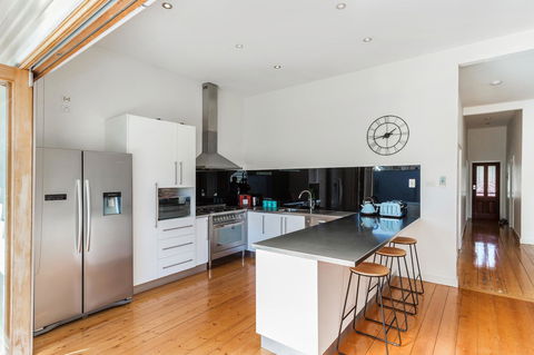 Central Bendigo Cottage, Walk To Everywhere!! - Accommodation Bookings 7