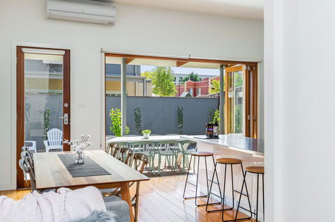 Central Bendigo Cottage, Walk To Everywhere!! - Accommodation Bookings 8