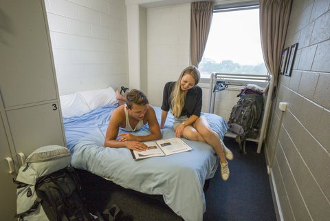 Melbourne Metro YHA - Accommodation Bookings 24