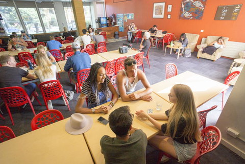 Melbourne Metro YHA - Accommodation Bookings 9