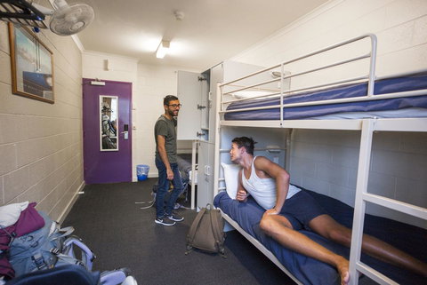 Melbourne Metro YHA - Accommodation Bookings 13