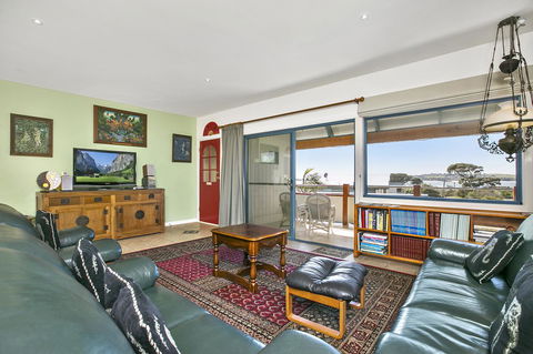 Black Dolphin Beach Penthouse - Accommodation Bookings 18