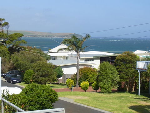 Black Dolphin Beach Penthouse - Accommodation Bookings 16