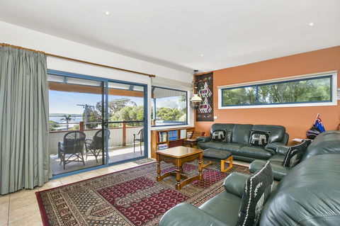 Black Dolphin Beach Penthouse - Accommodation Bookings 13