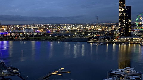 JC Waterfront Apartments On Collins - Accommodation Bookings 11