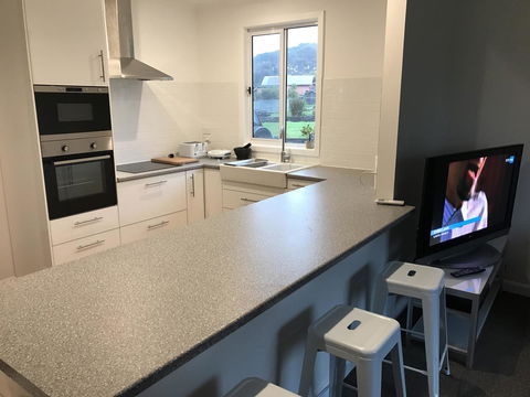 The Hill House - Accommodation Bookings 14