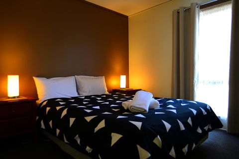 Executive Hideaway - Accommodation Bookings 3