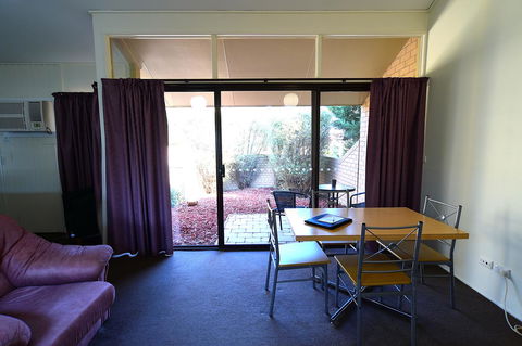 Executive Hideaway - Accommodation Bookings 33