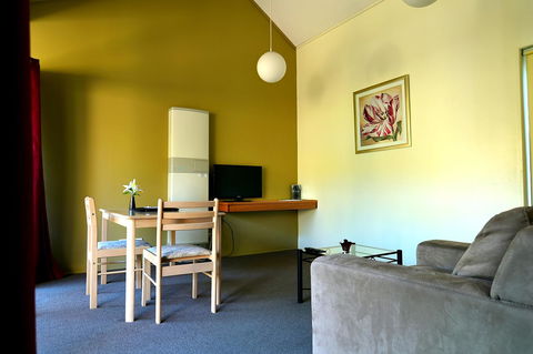 Executive Hideaway - Accommodation Bookings 26