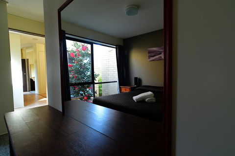 Executive Hideaway - Accommodation Bookings 19