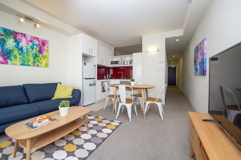 Canvas Suites On Russell Place - Accommodation Bookings 6