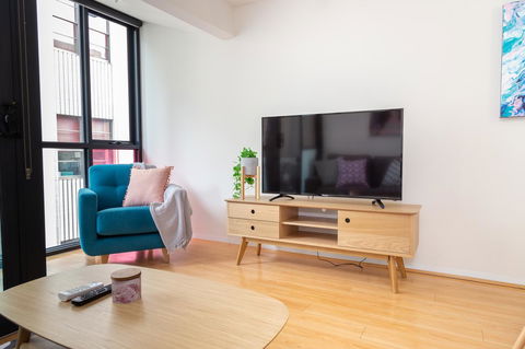 Canvas Suites On Russell Place - Accommodation Bookings 16