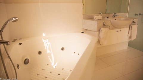 Tintagel - Accommodation Bookings 24