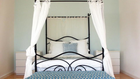 Tintagel - Accommodation Bookings 2